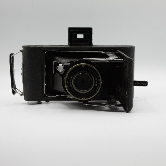 Vintage Kodak Voigtlander 1930 Camera - Picture 7 of 7